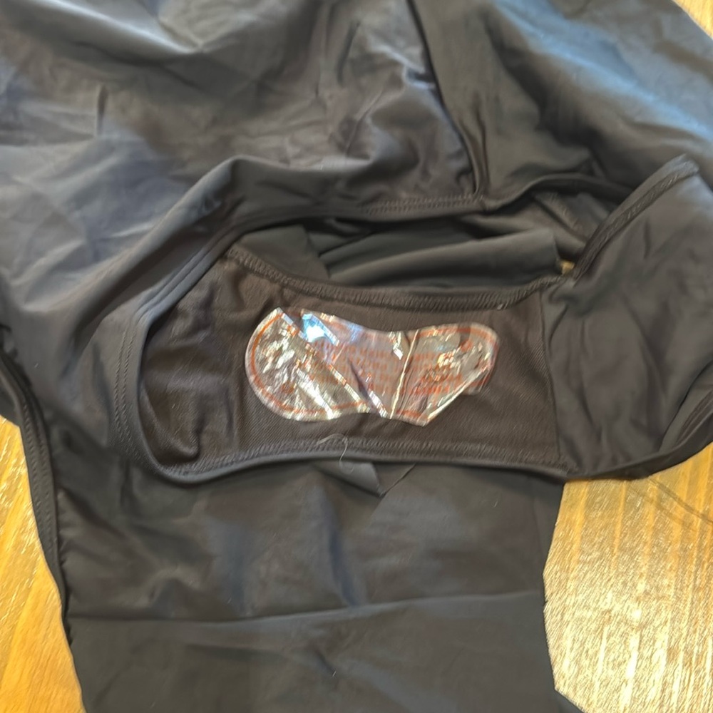 Solid Black Off-Shoulder Swimsuit Removable Strap… - image 8